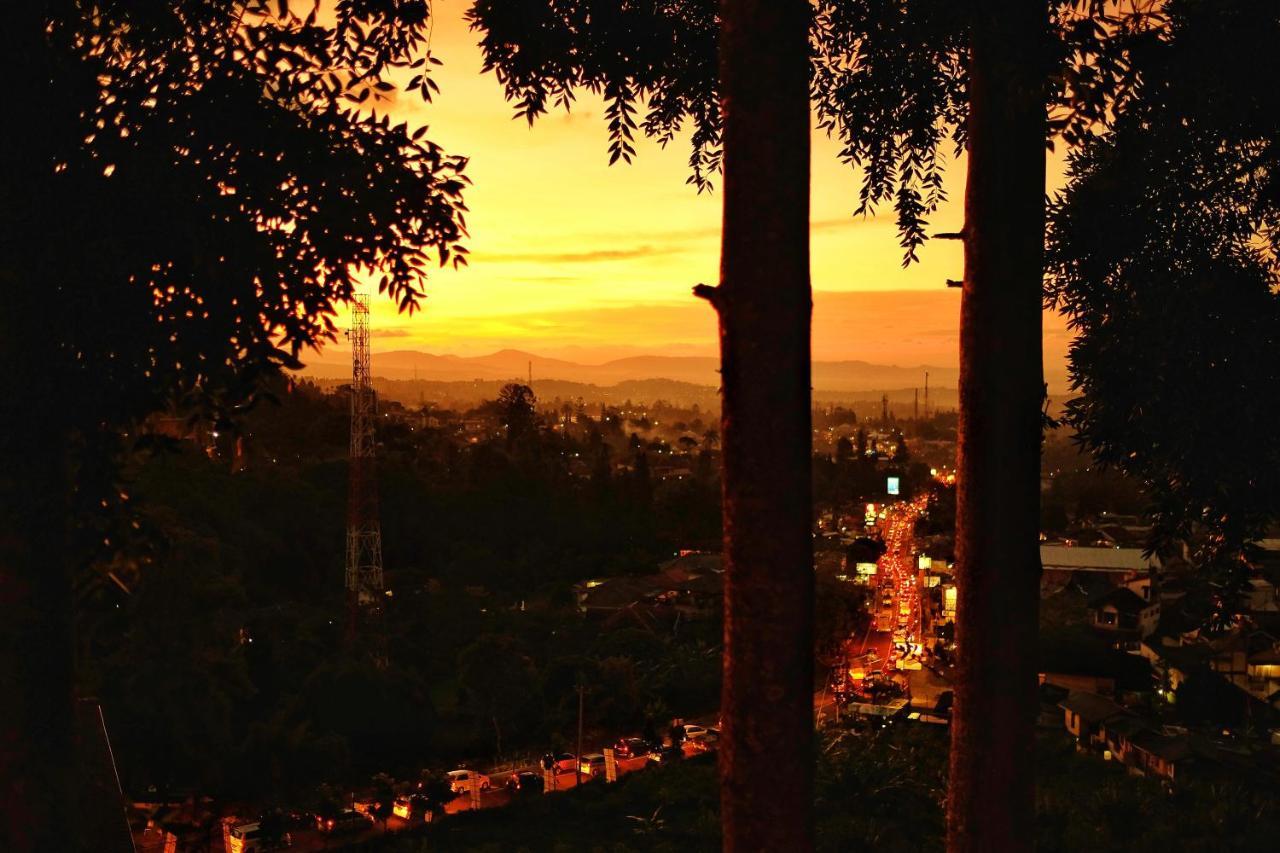 The Grand Hill Resort-Hotel Puncak Luaran gambar