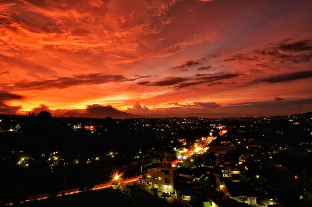 The Grand Hill Resort-Hotel Puncak Luaran gambar