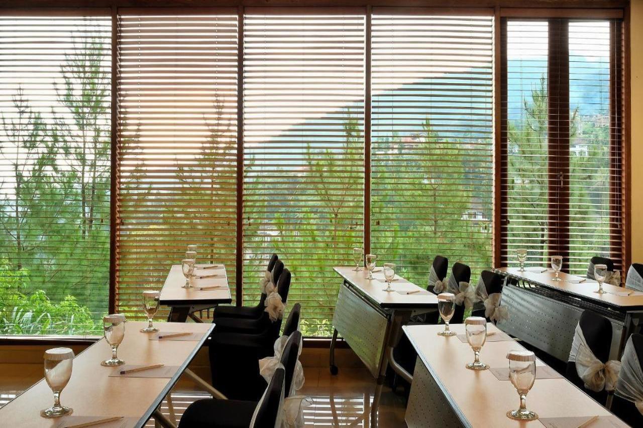 The Grand Hill Resort-Hotel Puncak Luaran gambar